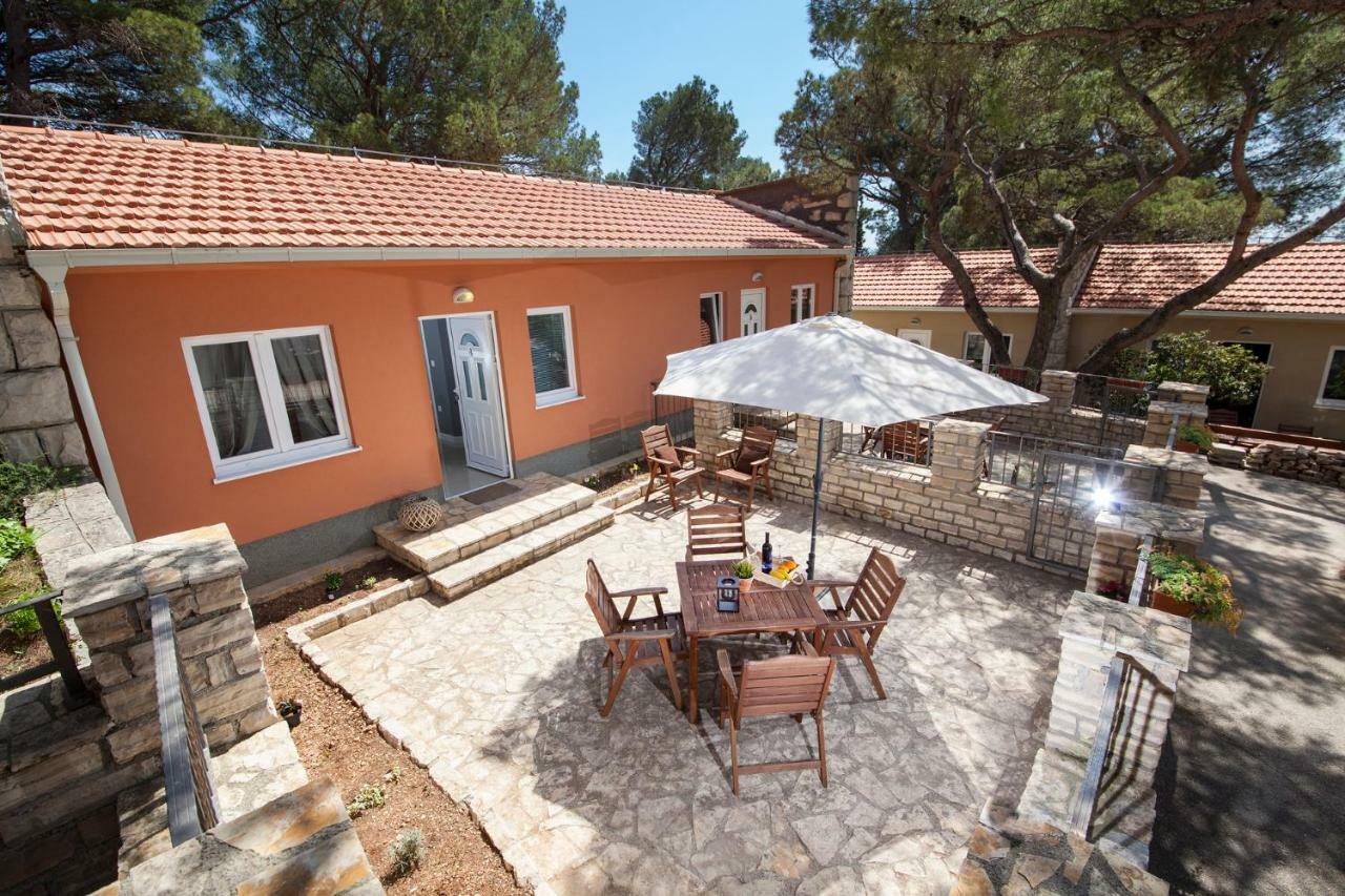 Apartments And Mobile Homes Makarska Luaran gambar