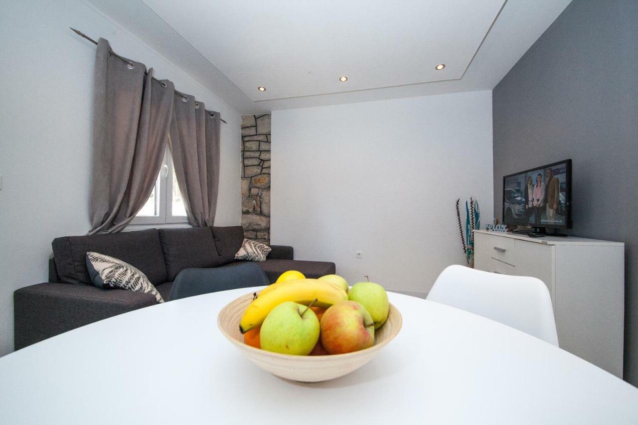 Apartments And Mobile Homes Makarska Luaran gambar